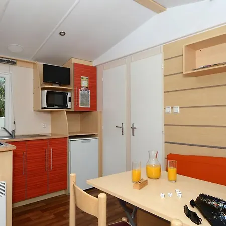 Cap D'agde La Pinede Mh 4/6 Pers. *
