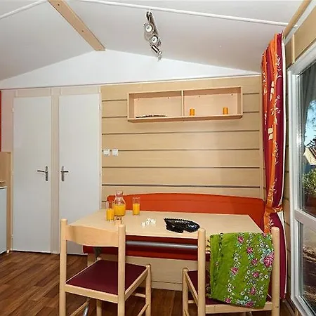 Cap D'agde La Pinede Mh 4/6 Pers. *